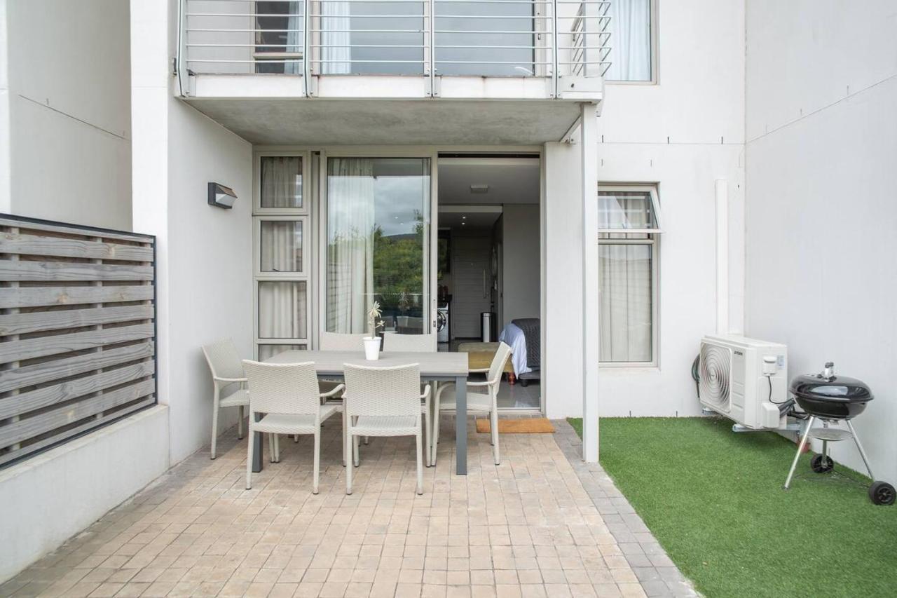 Lux Andringa Walk Apartments Стелленбос Екстер'єр фото