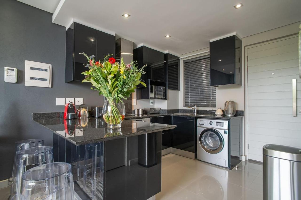 Lux Andringa Walk Apartments Стелленбос Екстер'єр фото