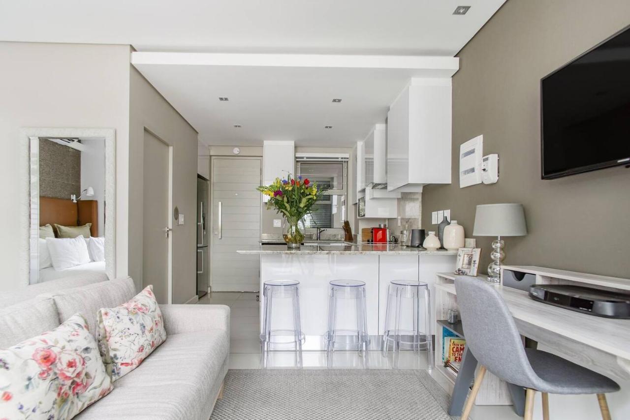 Lux Andringa Walk Apartments Стелленбос Екстер'єр фото